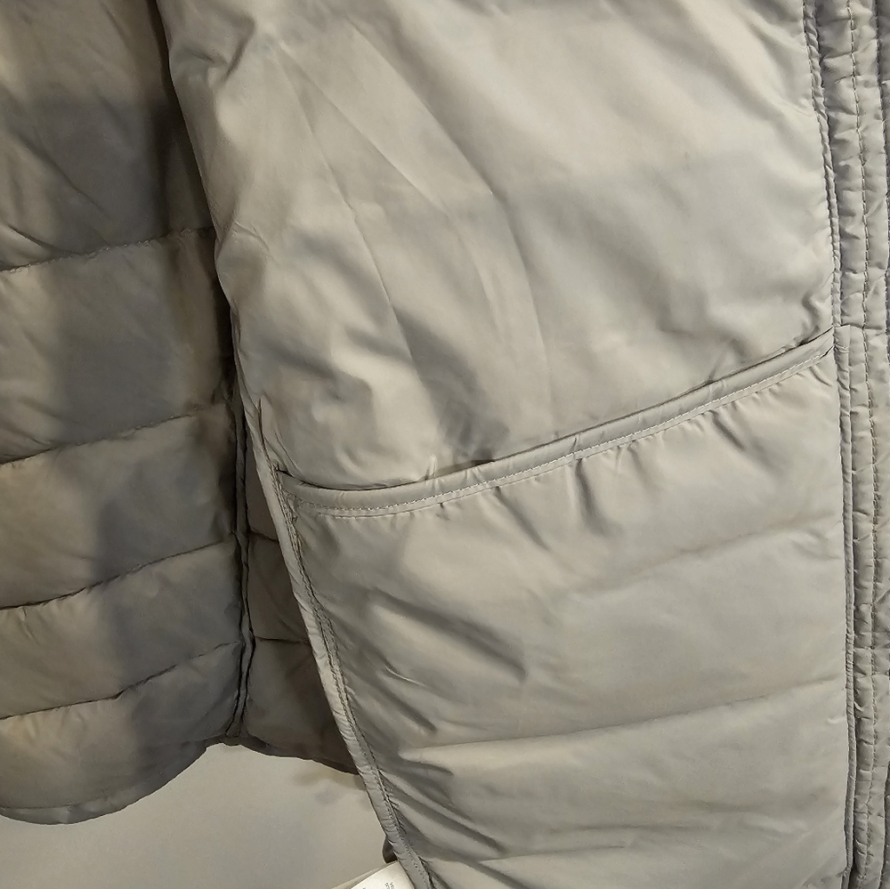 Eddie Bauer vest - Picture 5 of 7